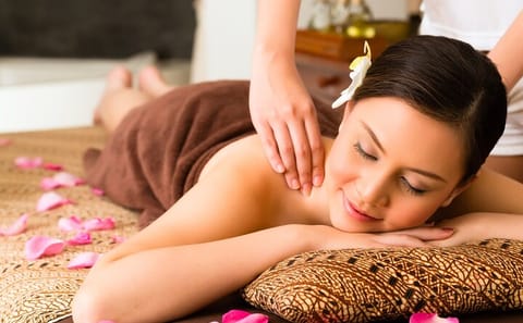 A traditional 2-hour Thai massage in Patong
