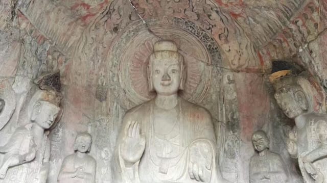Longmen Grottoes & Luoyang Ancient Art museum Day Tour from Xi'an by Fast Train