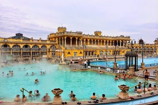 Private 4 Hours Budapest City Tour and Széchenyi Thermal Spa