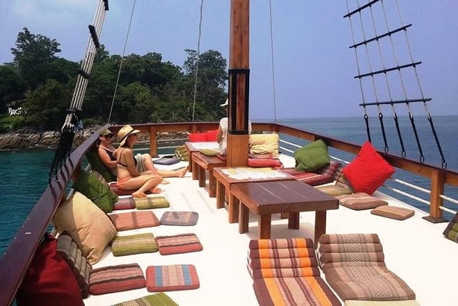 Large comfortable sundeck