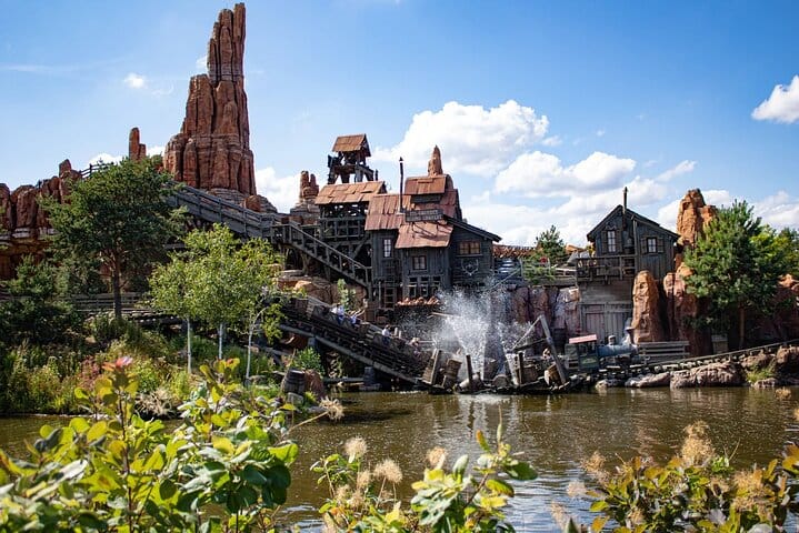 Paris Two way Private return Transfers to Disneyland  9