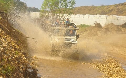 Jeep Safari and Boat Tour in Green Canyon from Side