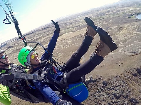 Tandem Paragliding over the Rugged Lava Fields at Blue Mountains, photo 7