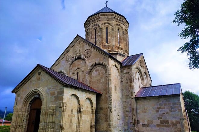 Majestic Georgian Mountians: 11 Days in Svaneti, Racha & Kazbegi photo 2