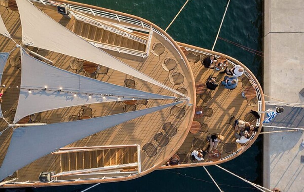 VIP – Day Cruise From Athens to Hydra Poros Aegina