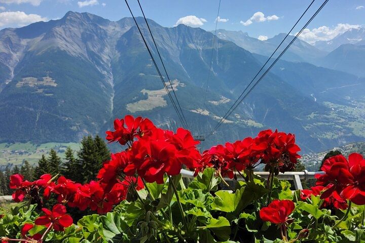 4 Days Swiss Alps Tour Zermatt, Jungfrau Region and Hidden Gems
