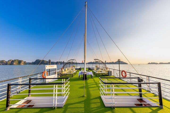 Halong Heritage Luxury Day Cruise From Hanoi by Express Bus