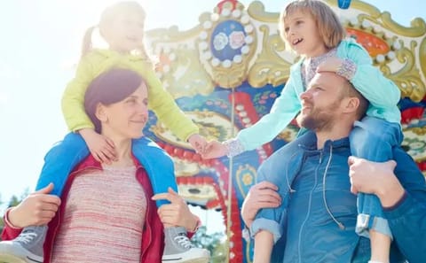 Family-Friendly 4-Day Tour of Hong Kong Disneyland