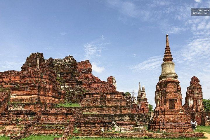 Ayutthaya Day Tour: Summer Palace, Ancient Temples & River Cruise from Bangkok