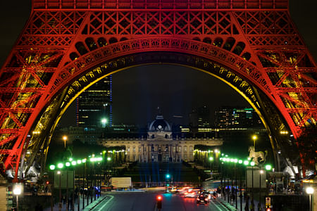 Paris is for Lovers: A Spicy Night Out