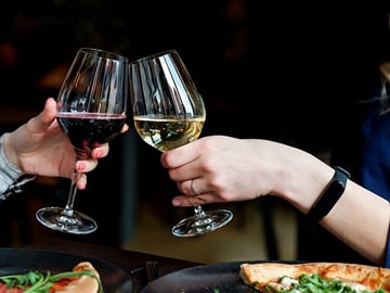 Bellevue and Redmond Full-Day Wineries and Waterfalls Tour