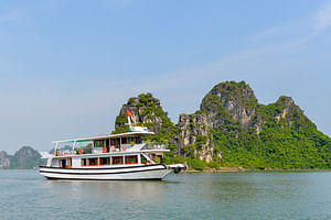 Luxury One Day Tour to Halong Bay From Hanoi On Limousine & NEWEST Highway
