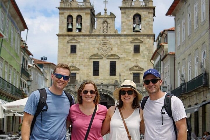 BRAGA E GUIMARÃES: Private Historic Tour from Porto