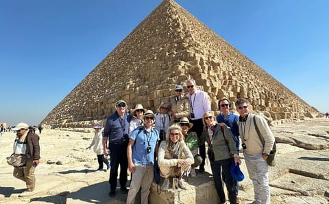 Private Giza Pyramids and Sphinx Tour with Interior Access