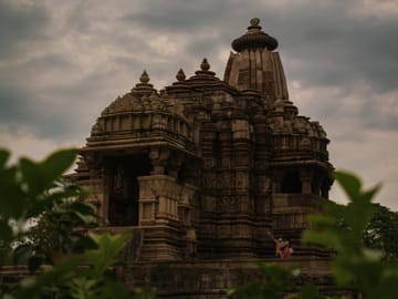 9 Days Delhi-Agra-Orchha-Khajuraho-Varanasi Tour