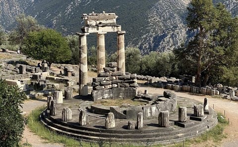 Private 2-Day Tour of Delphi and Meteora from Athens