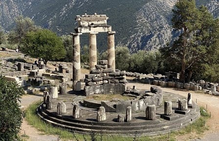 Private 2-Day Tour of Delphi and Meteora from Athens