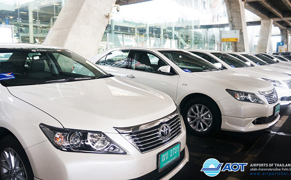 Private Bangkok Donmuang Airport or Hotel Transfer for Small-Group