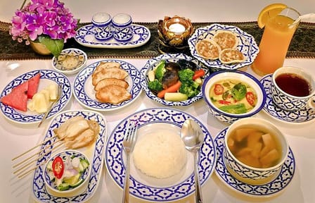 Bangkok Thai Dance Show with Dinner with Private Transfer