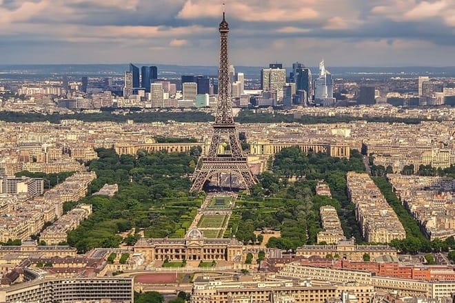 Private Half Day Trip From Paris to Fontainebleau
