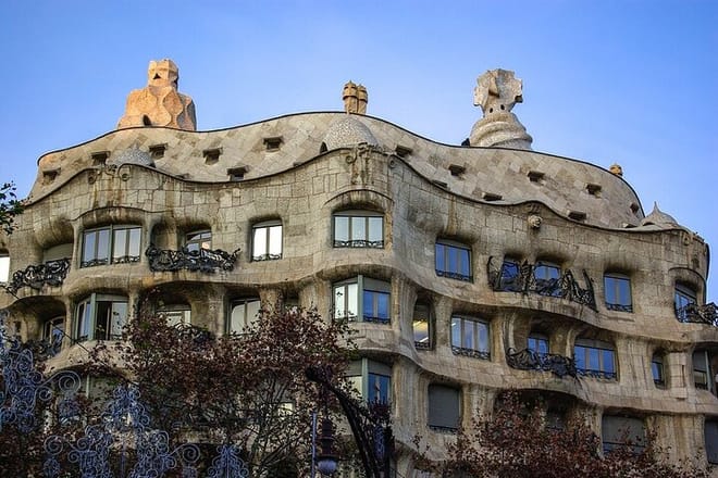 Private Airport Pickup & Scenic Tour of Barcelona