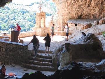 Private Tour of Elafonisi Beach with Cretan Culinary Experience