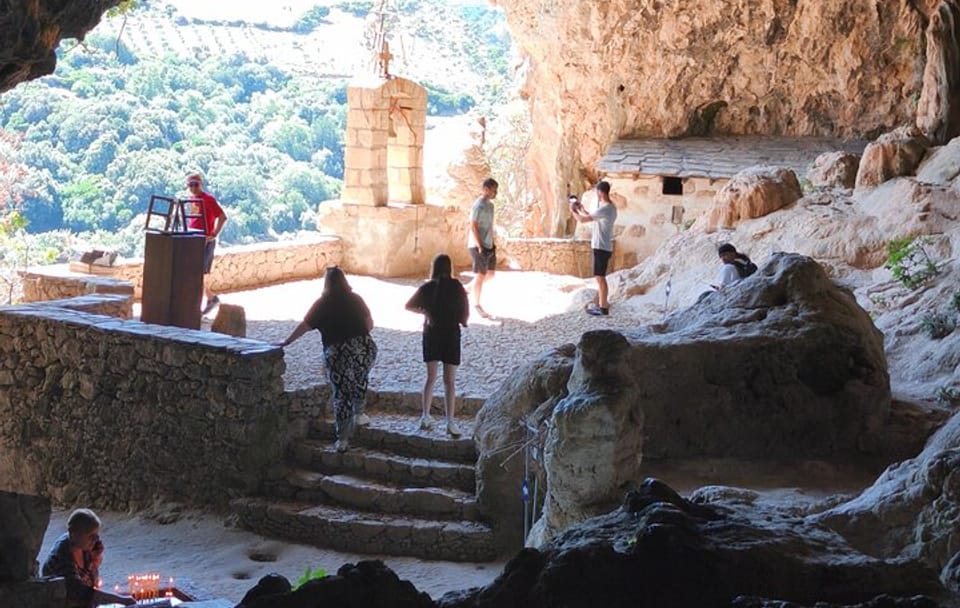 Private Tour of Elafonisi Beach with Cretan Culinary Experience