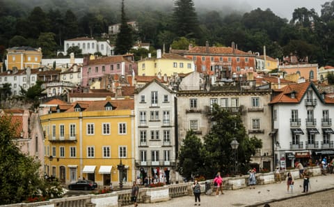 Private Walking Tour of Sintra's Palaces and Landscapes