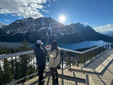 Explore Moraine, Lake Louise, Emerald & Peyto Lakes from Calgary