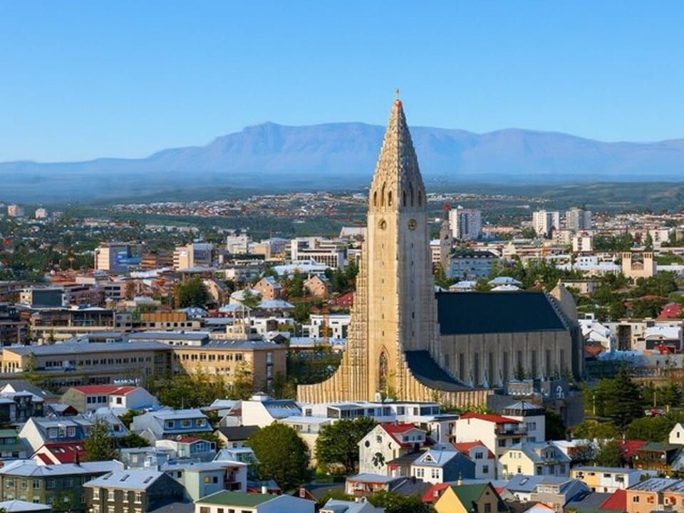 Reykjavik City Tour Experience — Hyper Taxi