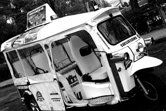 Romantic Private Tuk Tuk Tour of Madrid 6