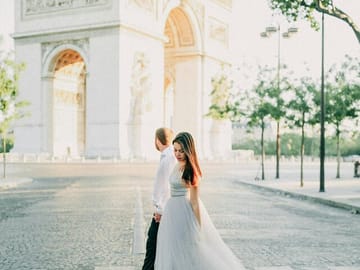 Arc de Triomphe Photography Experience in Barcelona