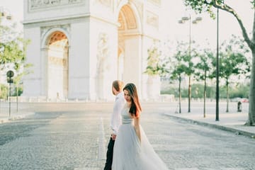 Arc de Triomphe Photography Experience in Barcelona