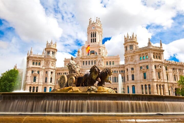 Private Tour of Madrid with chauffeur -3 hours 2
