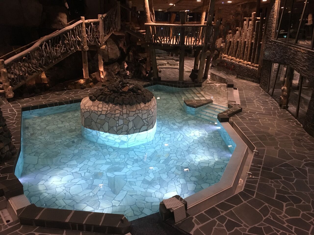 Spa pool