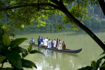 Cultural and Scenic Tour of Kochi, Munnar, and Kovalam