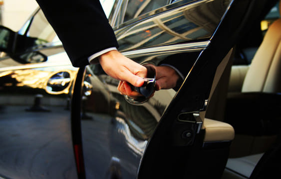 Private Luxury Transfer from Fiumicino Airport to Rome