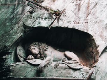 lions monument