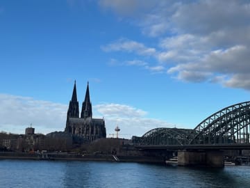 Cologne panorama with  free time in Düsseldorf