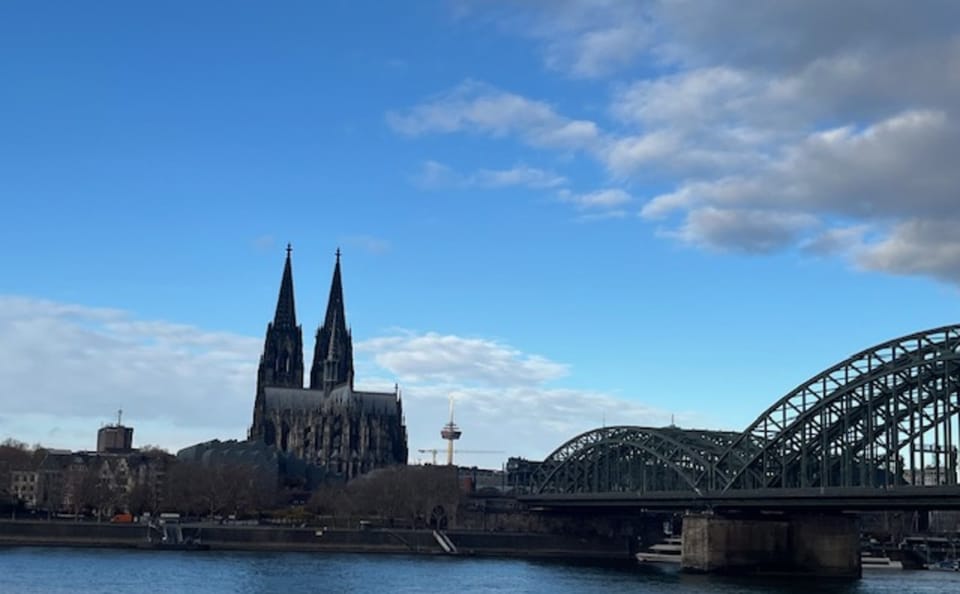 Cologne panorama with free time in Düsseldorf