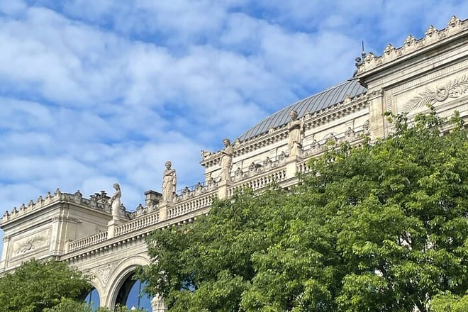Paris: Ile De La Cité Walking Tour: Discover Paris' Birthplace
