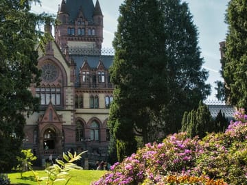 Private Day Trip to Drachenburg Castle from Cologne