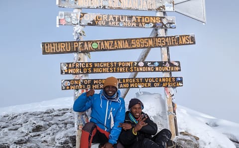 9-Day Mount Kilimanjaro Ultimate Expedition: Full Northern Circuit Trek