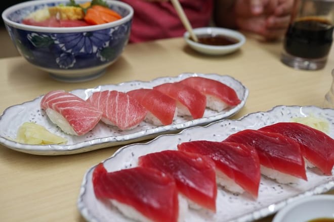Tsukiji Fish Market: Behind the Scenes & 10 Seafood Tastings 3