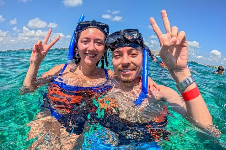 Cancún Catamaran to Isla Mujeres + Snorkel, Open Bar & Lunch 6