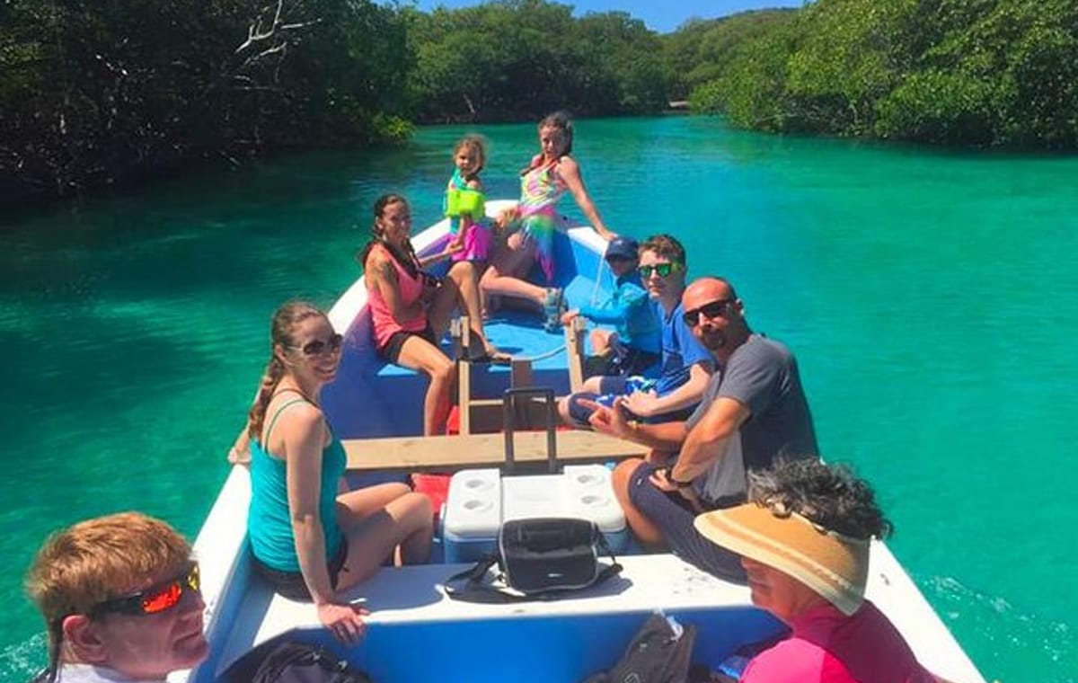 Sightseeing Roatan East Mangrove Tunnel, Snorkeling, Hole in Wall plus Transfer