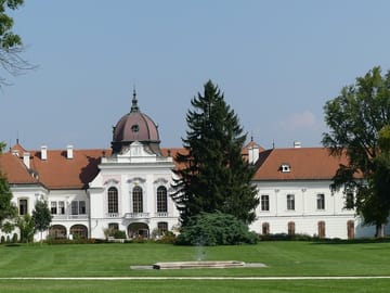 Gödöllő Palace Tour from Budapest: Explore Sisi's Retreat