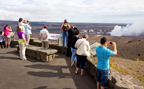 Private Volcanoes and Waterfall Tour in Hawaii Volcanoes National Park