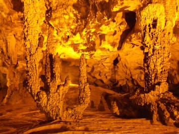 Nguom Ngao cave, Cao Bang