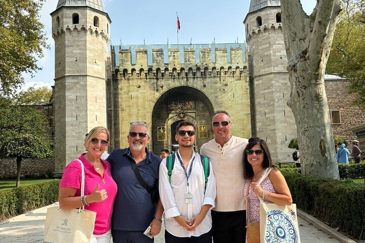 Istanbul: Must See Highlights Sightseeing and Walking Route